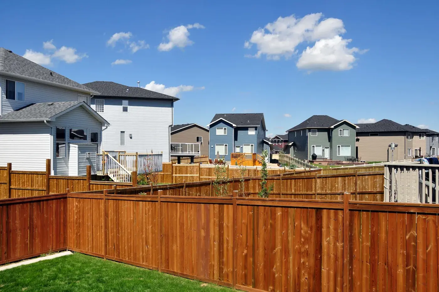 Image of a neighborhood fence group
