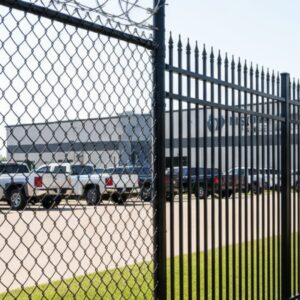 img of a commercial fence