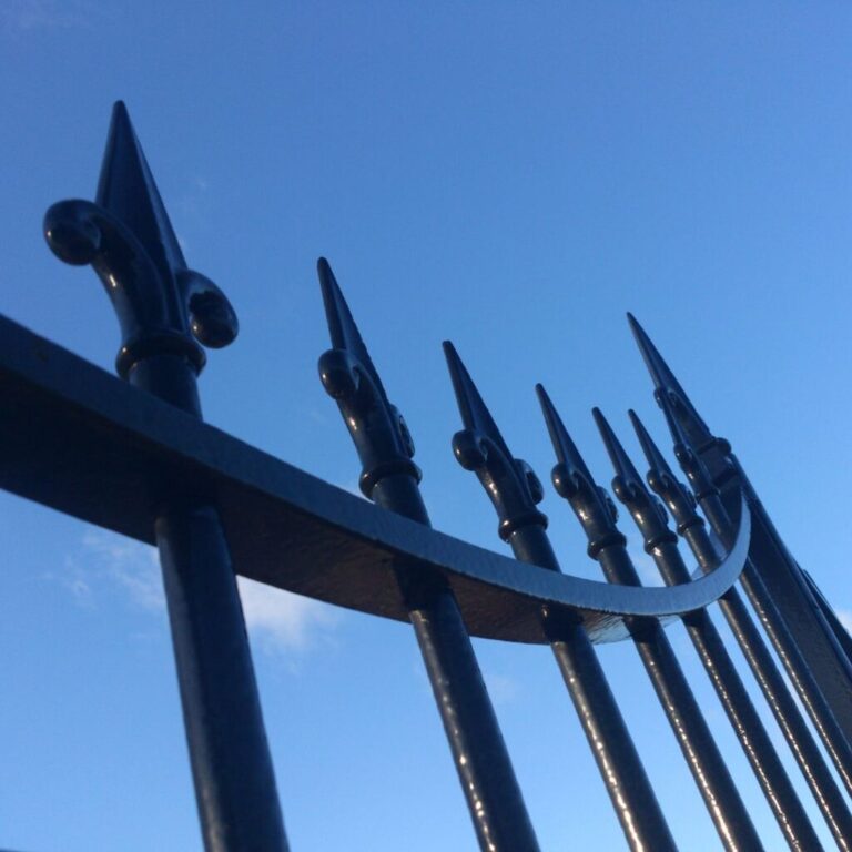 Exploring-Different-Residential-Fence-Types-and-Dimensions-for-Your-Property4-1024x1024