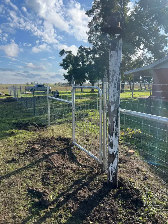 5 FT Field Fence w 2 Strand Barb Wire (Gate)