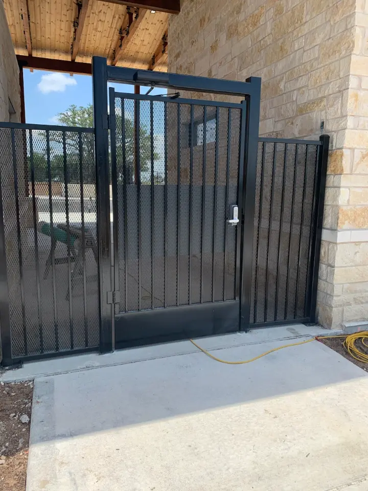 ADA SECURITY GATE 1